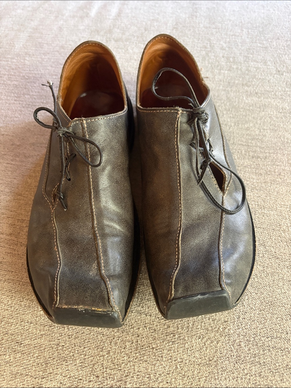 CYDWOQ leather shoes